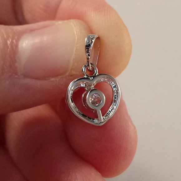 18K White Gold Filled Elegant Heart Shape Diamond Zircon Necklace Pendant AAA - Picture 7 of 7